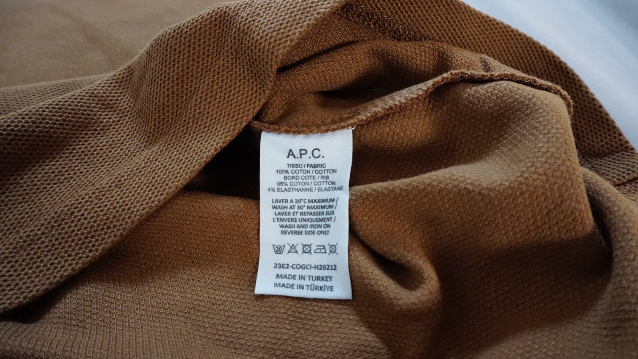 Polo A.P.C. manga corta - CONEJO BLANCO VINTAGE